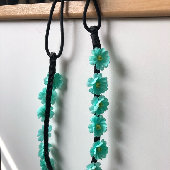 (Free with any purchase) cute teal flower crown! - Picture 2 of 3